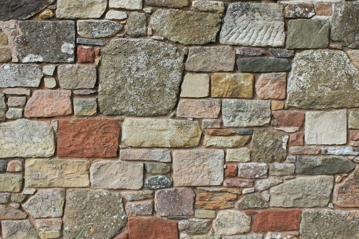 Quel enduit pour réaliser un mur en pierre vue ?