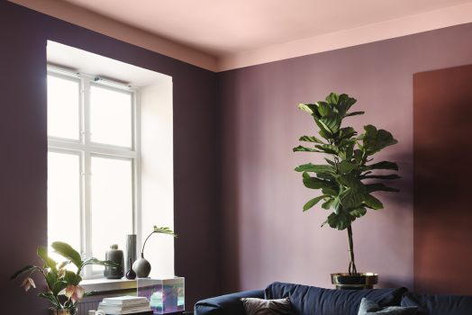 Éclaircir une pièce avec la bonne couleur de peinture de plafond