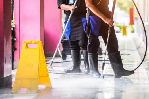Nettoyage en profondeur : les meilleures pratiques pour éliminer les taches tenaces des tapis de sol
