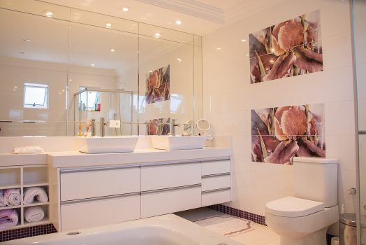 Éclairage de salle de bain : créer une ambiance parfaite pour chaque moment de la journée