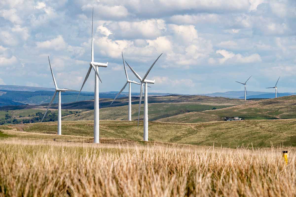 5 étapes pour réussir l'installation de votre système d'énergie renouvelable