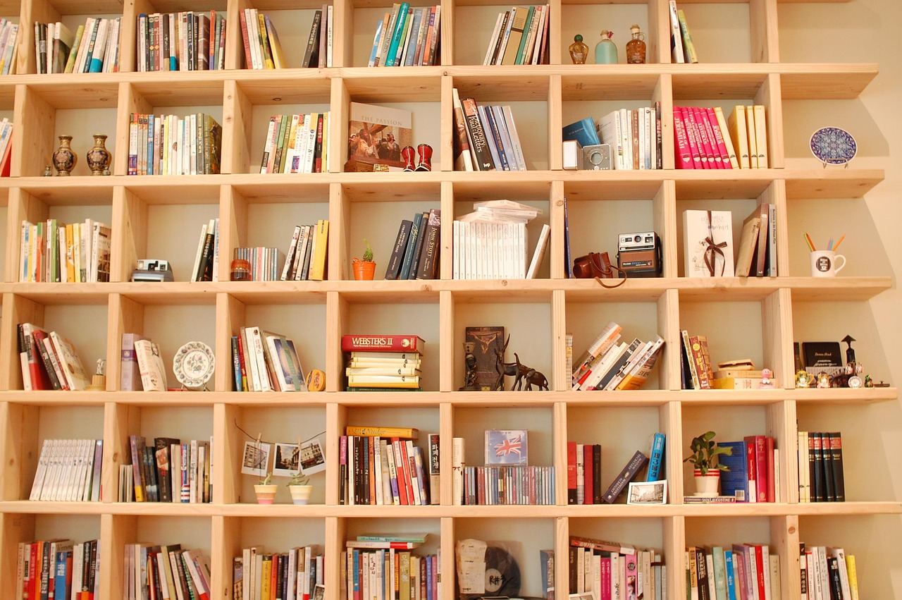 découvrez nos étagères personnalisées, conçues sur mesure pour s'adapter à votre espace et à votre style. transformez votre bibliothèque en un véritable objet de décoration unique et fonctionnel.