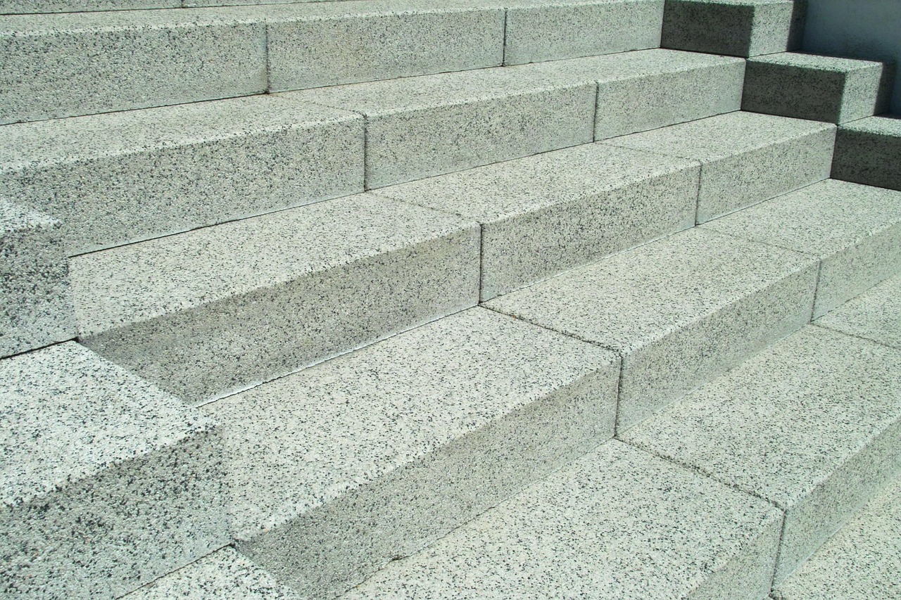 découvrez notre gamme de blocs de béton, idéaux pour vos projets de construction et de rénovation. résistants et durables, ces blocs offrent une solution pratique et économique pour créer des structures solides. explorez nos produits dès maintenant !
