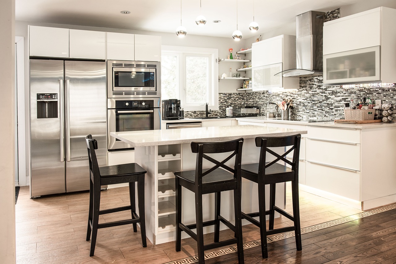 découvrez nos conseils et astuces pour réussir la rénovation de votre cuisine : aménagement, choix des matériaux, idées déco et étape par étape pour transformer votre espace culinaire.