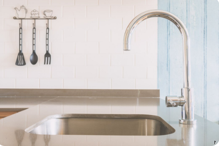 Comment choisir un robinet cuisine durable et pratique