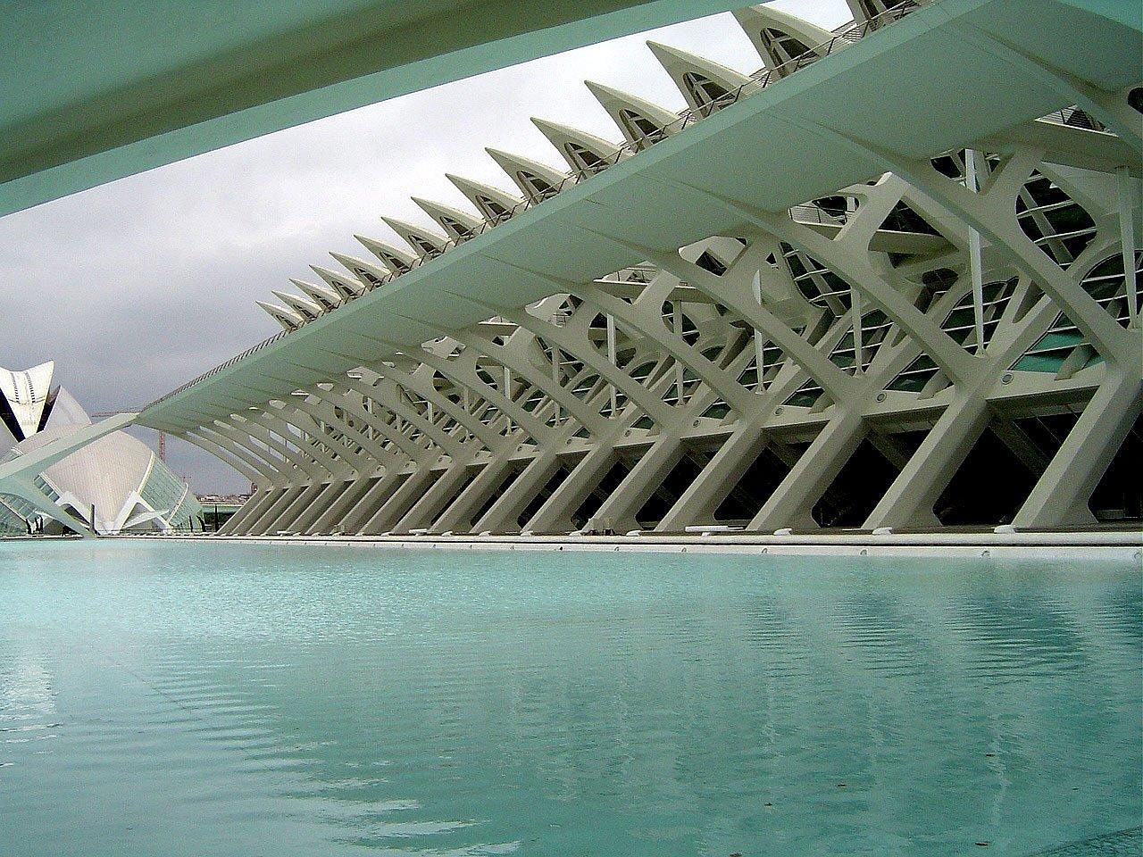 expert en construction de piscines sur mesure, nous réalisons votre projet de piscine de a à z pour un espace extérieur unique et convivial.