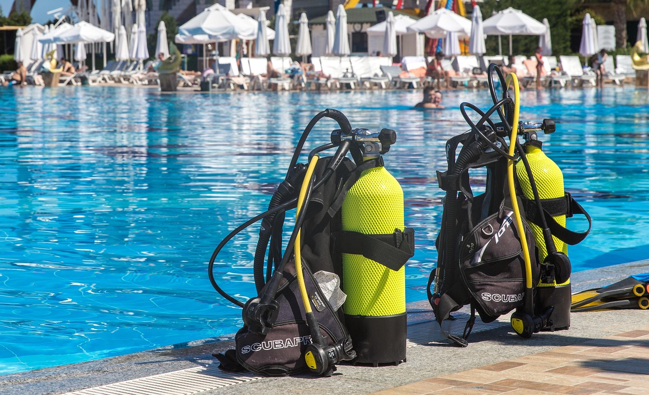découvrez notre sélection d'équipements de piscine de qualité pour entretenir, sécuriser et optimiser le plaisir de votre piscine toute l'année.