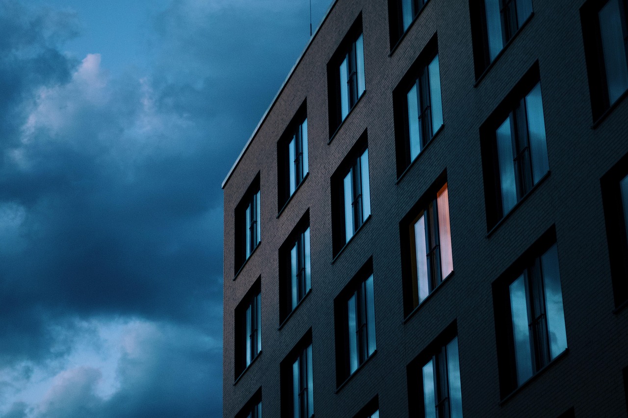 services de gestion immobilière et entretien de jardins pour préserver et valoriser vos biens immobiliers.