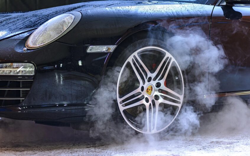 Nettoyage jantes sans eau : retirer la poussière de frein