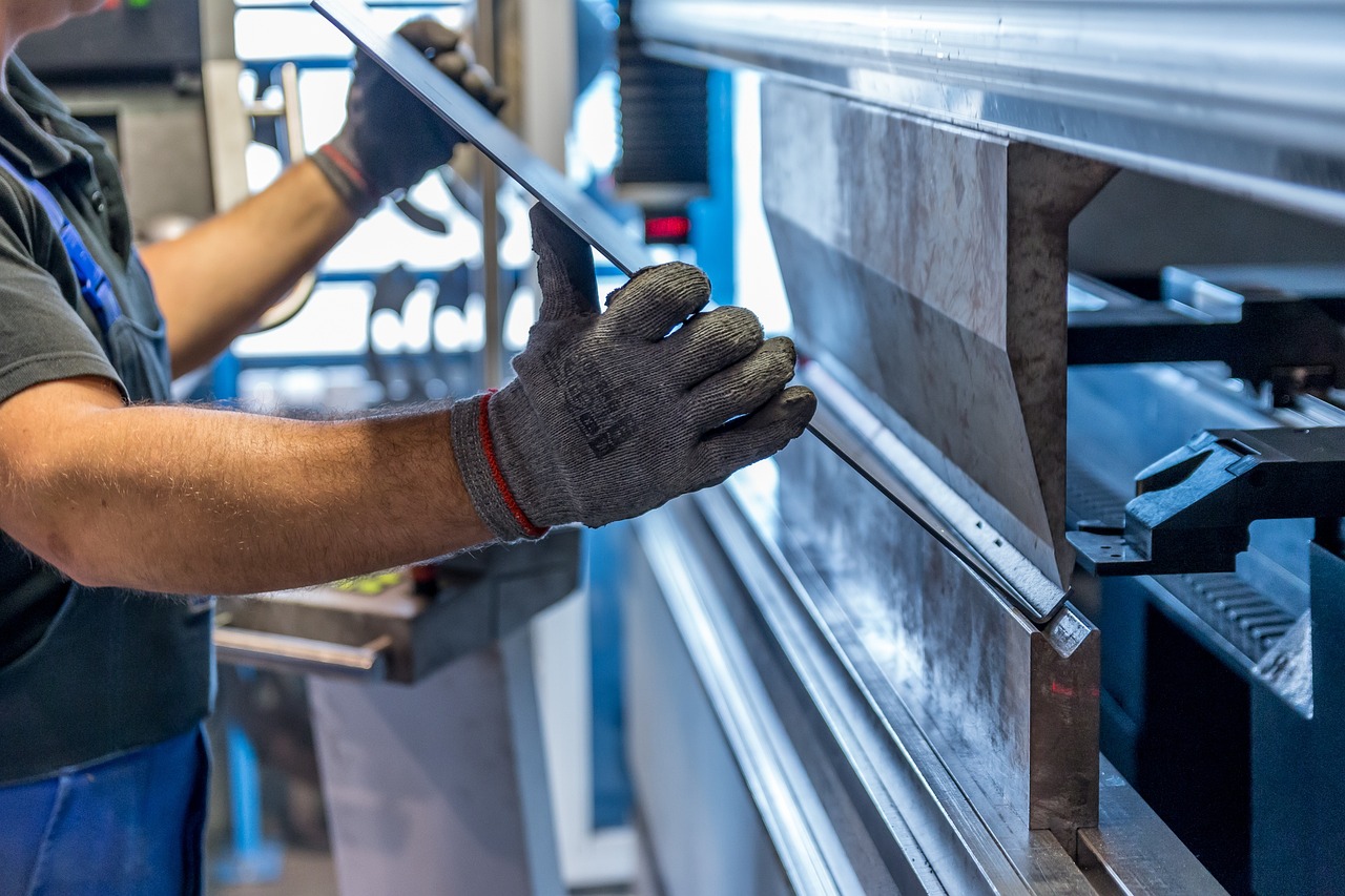 réparation de réservoirs industriels en acier inoxydable : services fiables et durables pour garantir la performance et la sécurité de vos installations.