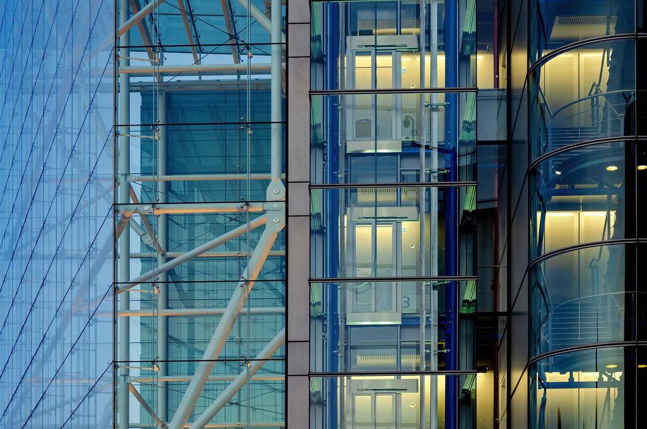 découvrez nos fenêtres en acier alliant robustesse et design contemporain pour une élégance durable et une sécurité optimale.