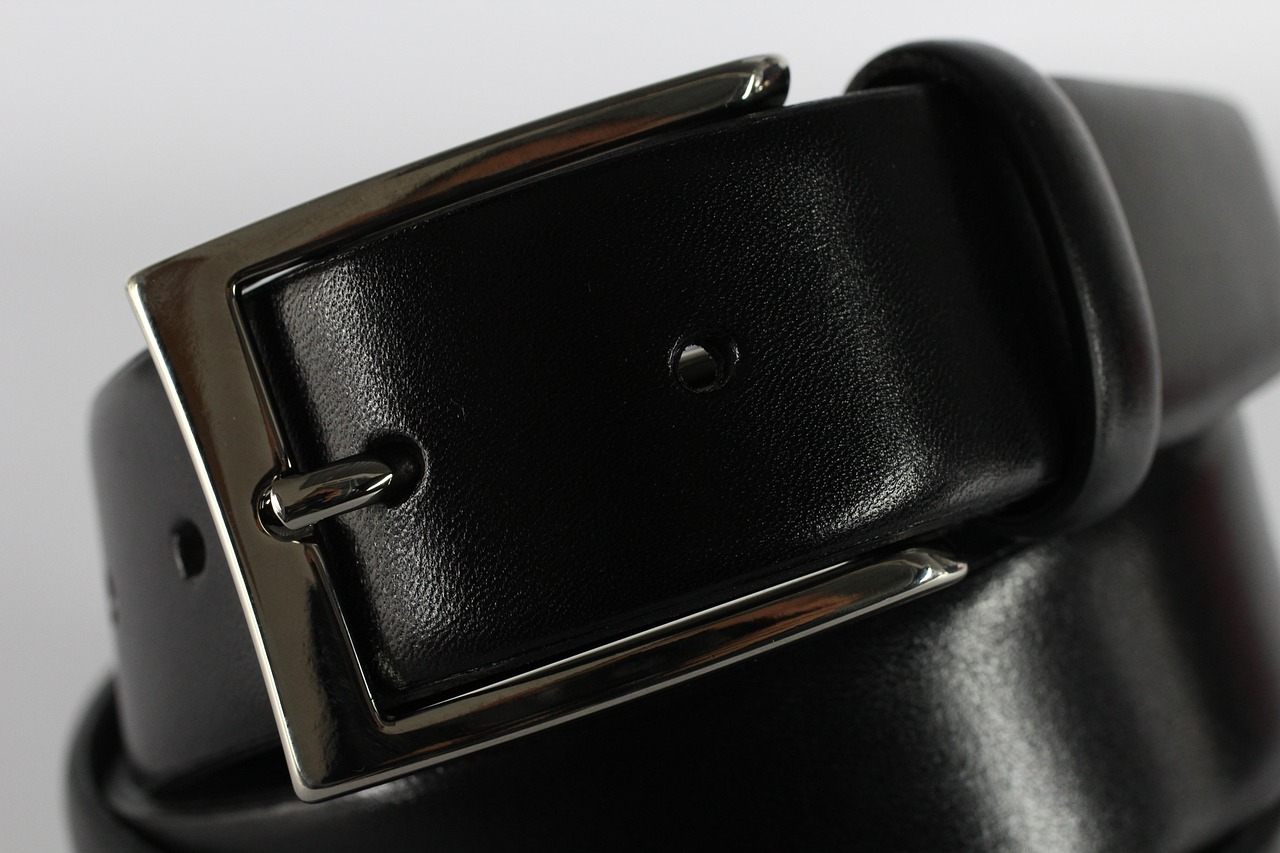 découvrez des accessoires de dressing pratiques et élégants pour organiser vos vêtements, optimiser l’espace et garder votre garde-robe impeccable.